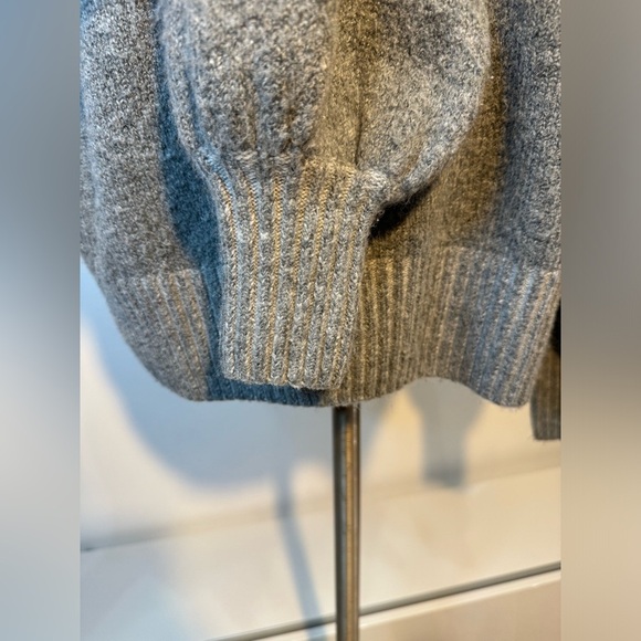 Small cowl neck oversized turtleneck warm gray express X negin mirsalehi sweater - Picture 8 of 10